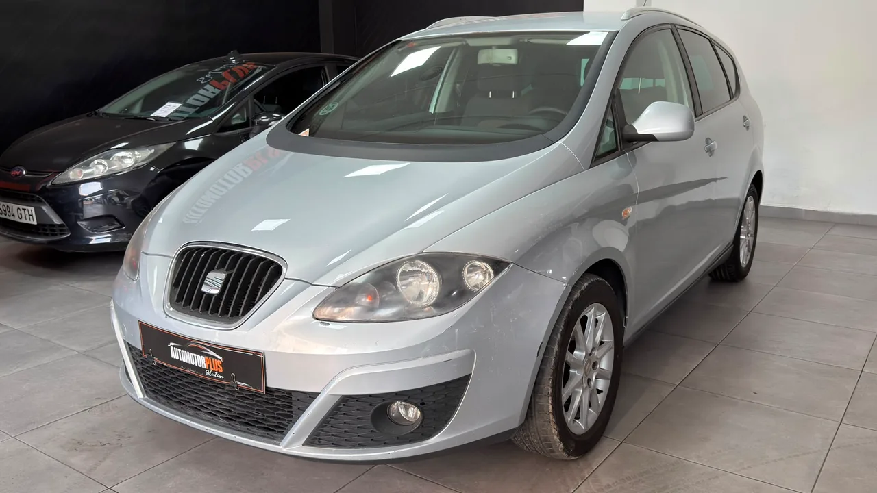 Seat Altea xl de segunda mano en Elche
