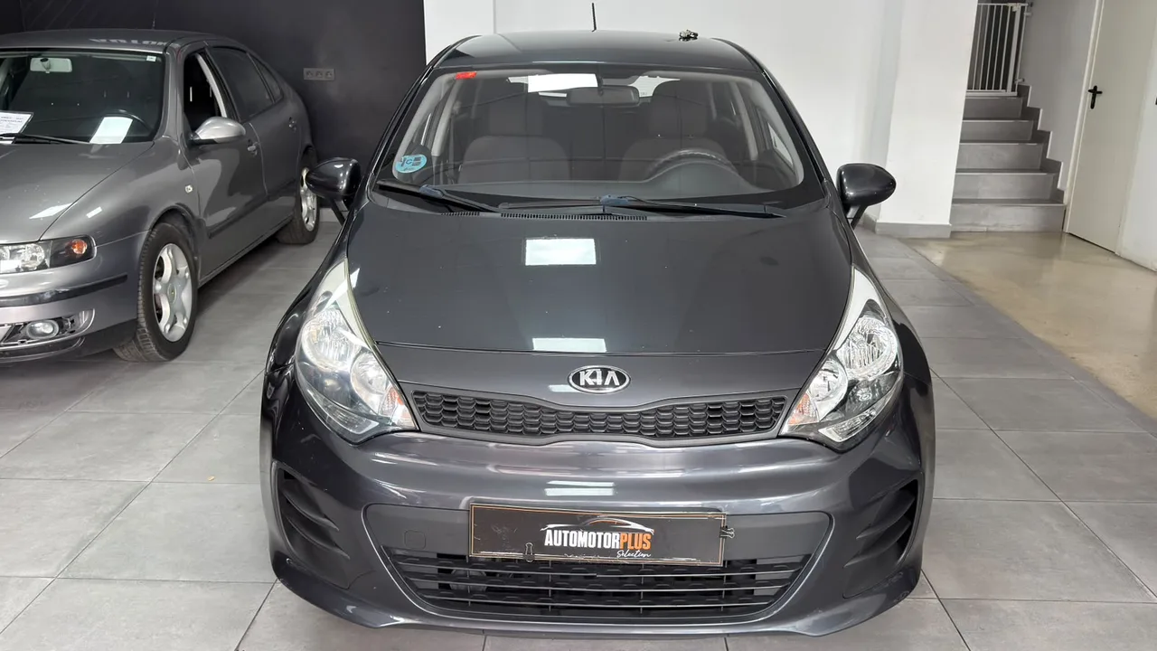 KIA RIO III de segunda mano en Elche